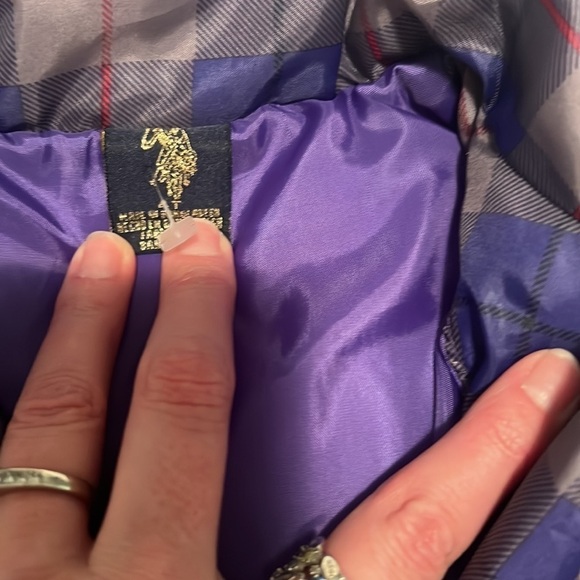 Us polo puffer vest size 4T. - Picture 3 of 4